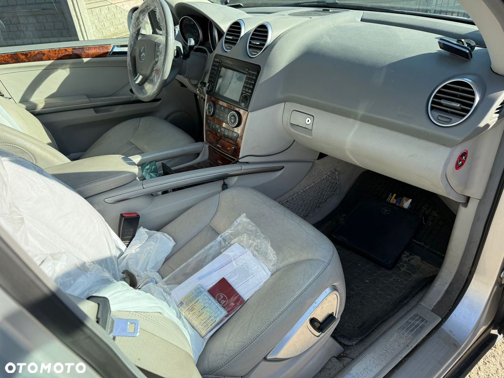 Mercedes-Benz ML 350 4-Matic - 17