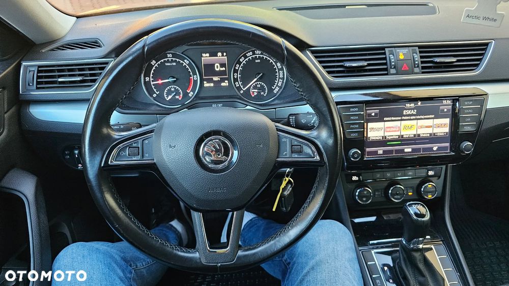 Skoda Superb 2.0 TDI Ambition DSG - 9