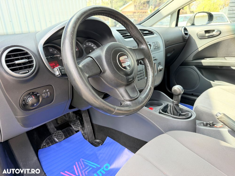 Seat Leon 2.0 TDI DPF Style - 24