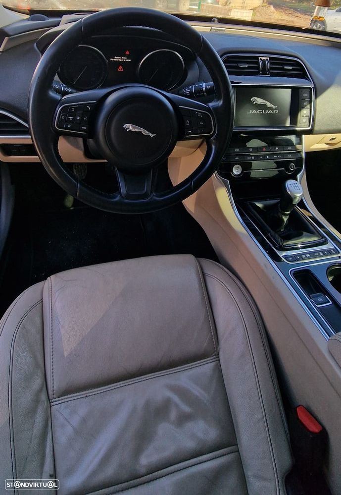 Jaguar XE 2.0 Diesel 2.0 D – 163 cv 2015 PARA PEÇAS - 5