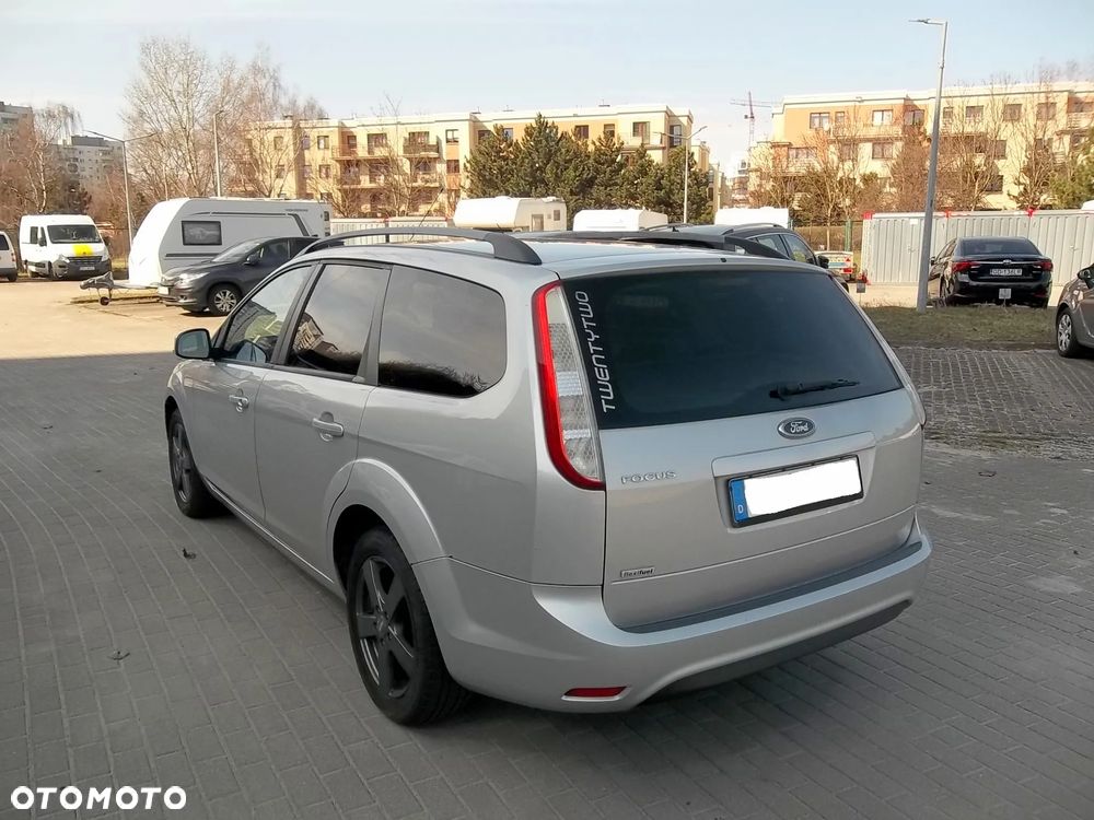 Ford Focus 1.8 Silver Magic - 4