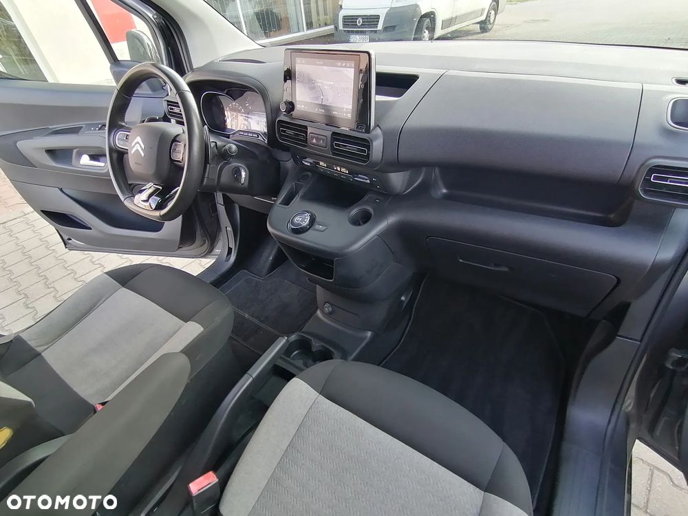 Citroën Berlingo XL 7-Sitzer PureTech 130 EAT8 FEEL - 31