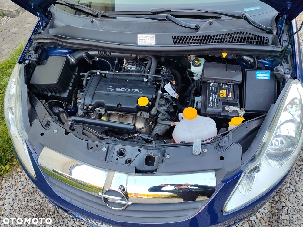 Opel Corsa 1.2 16V Cosmo - 6