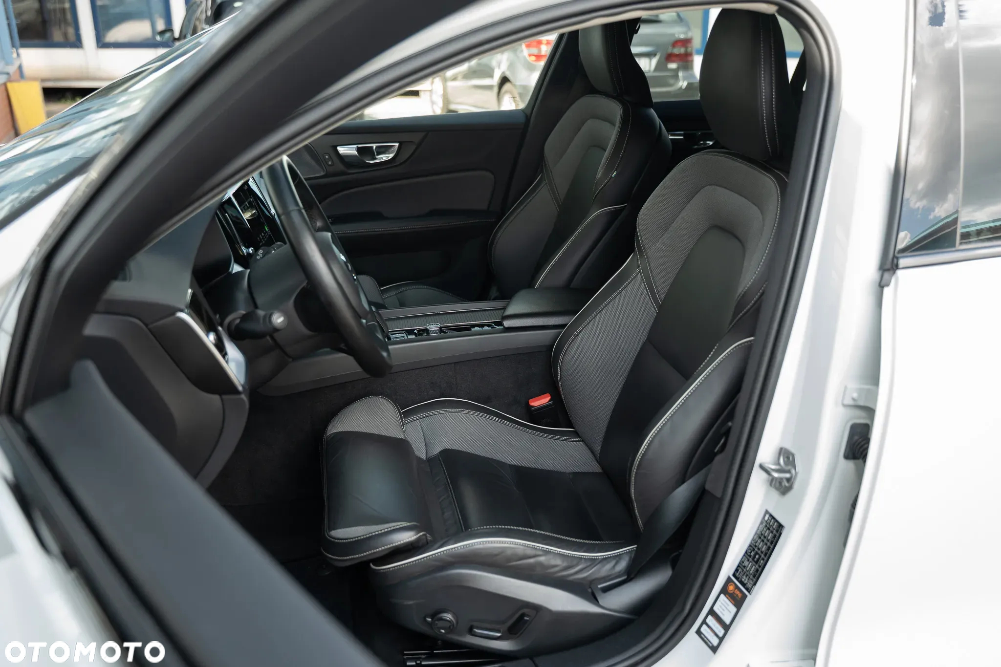 Volvo V60 Cross Country B4 D AWD Geartronic Pro - 20