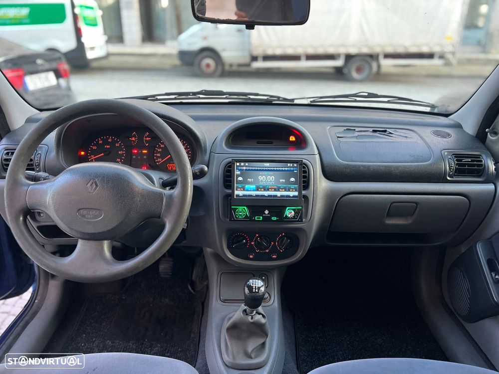 Renault Clio 1.2 RN - 11