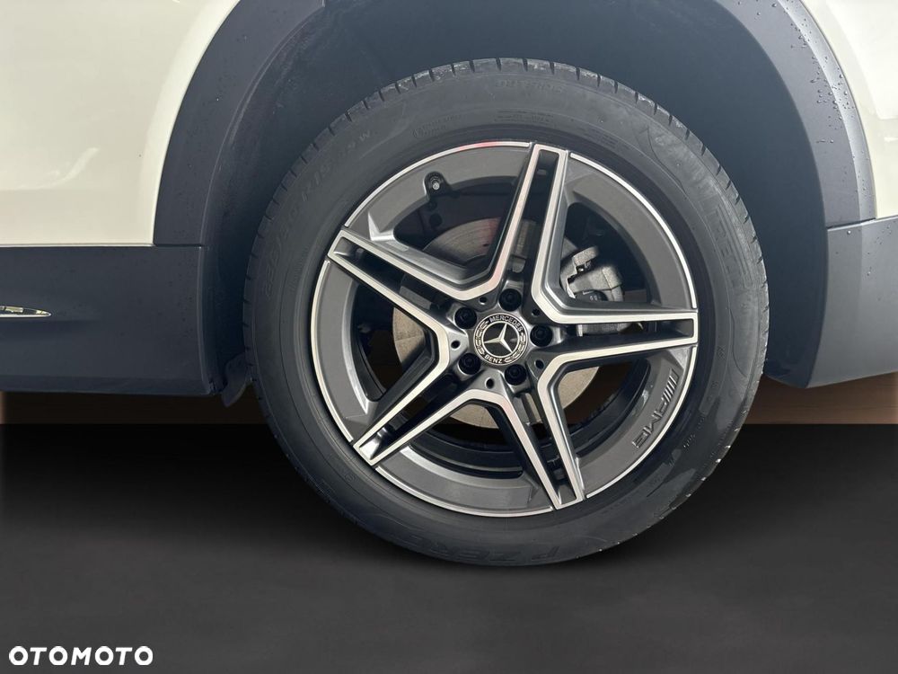 Mercedes-Benz GLB - 18