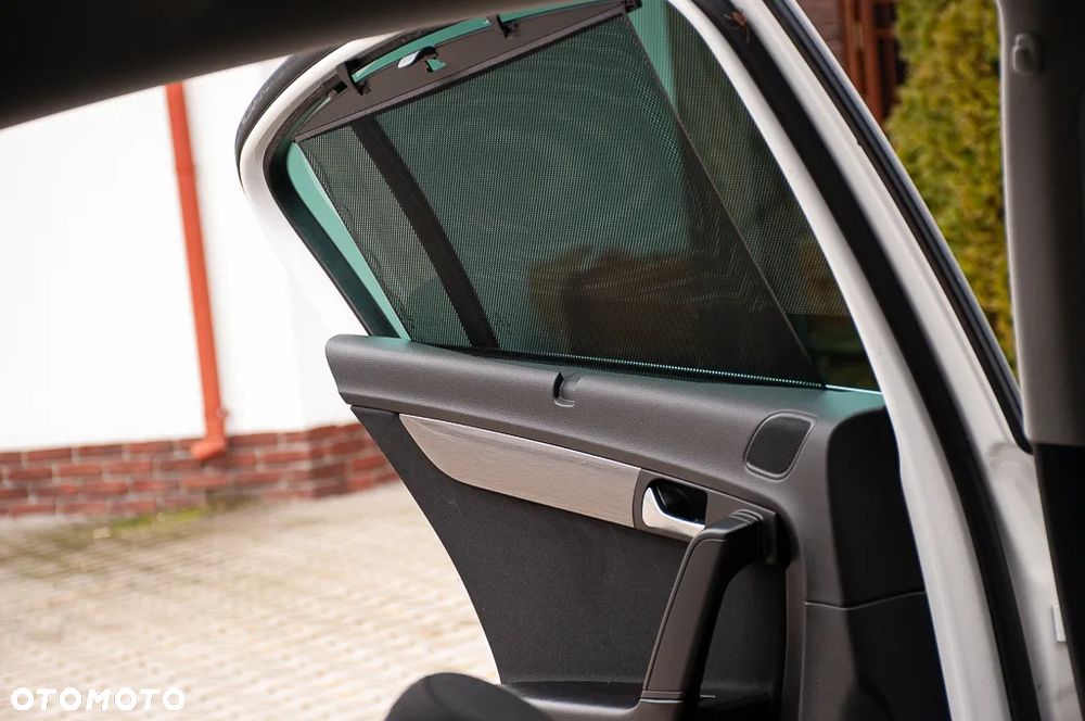 Volkswagen Passat 2.0 Blue TDI SCR Highline - 28