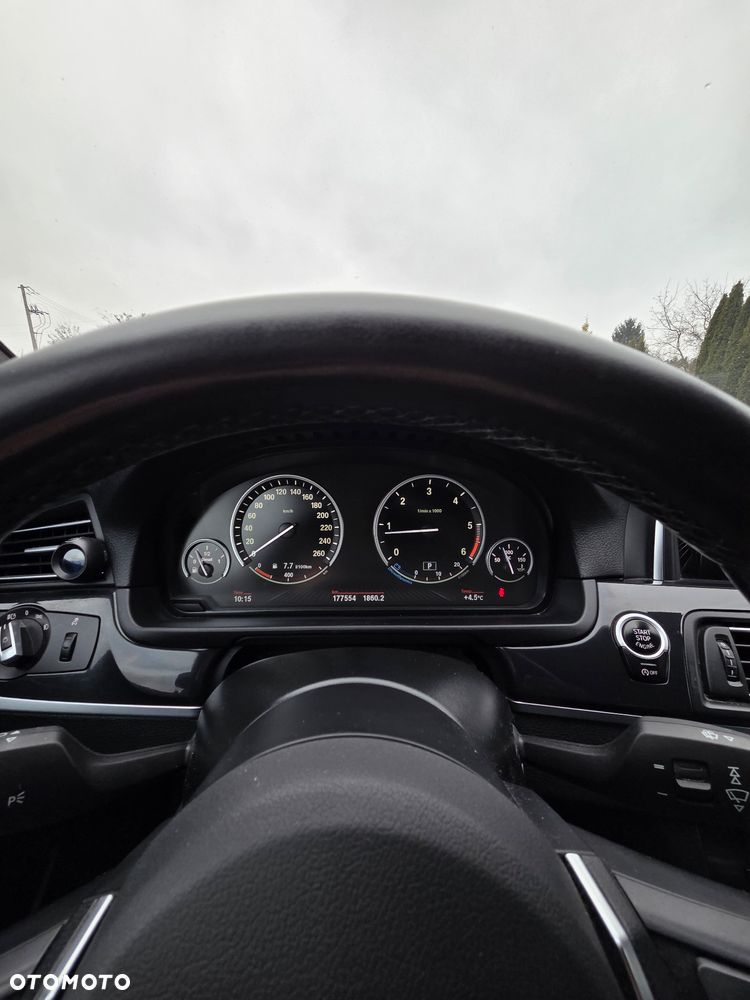 BMW Seria 5 520d xDrive - 7