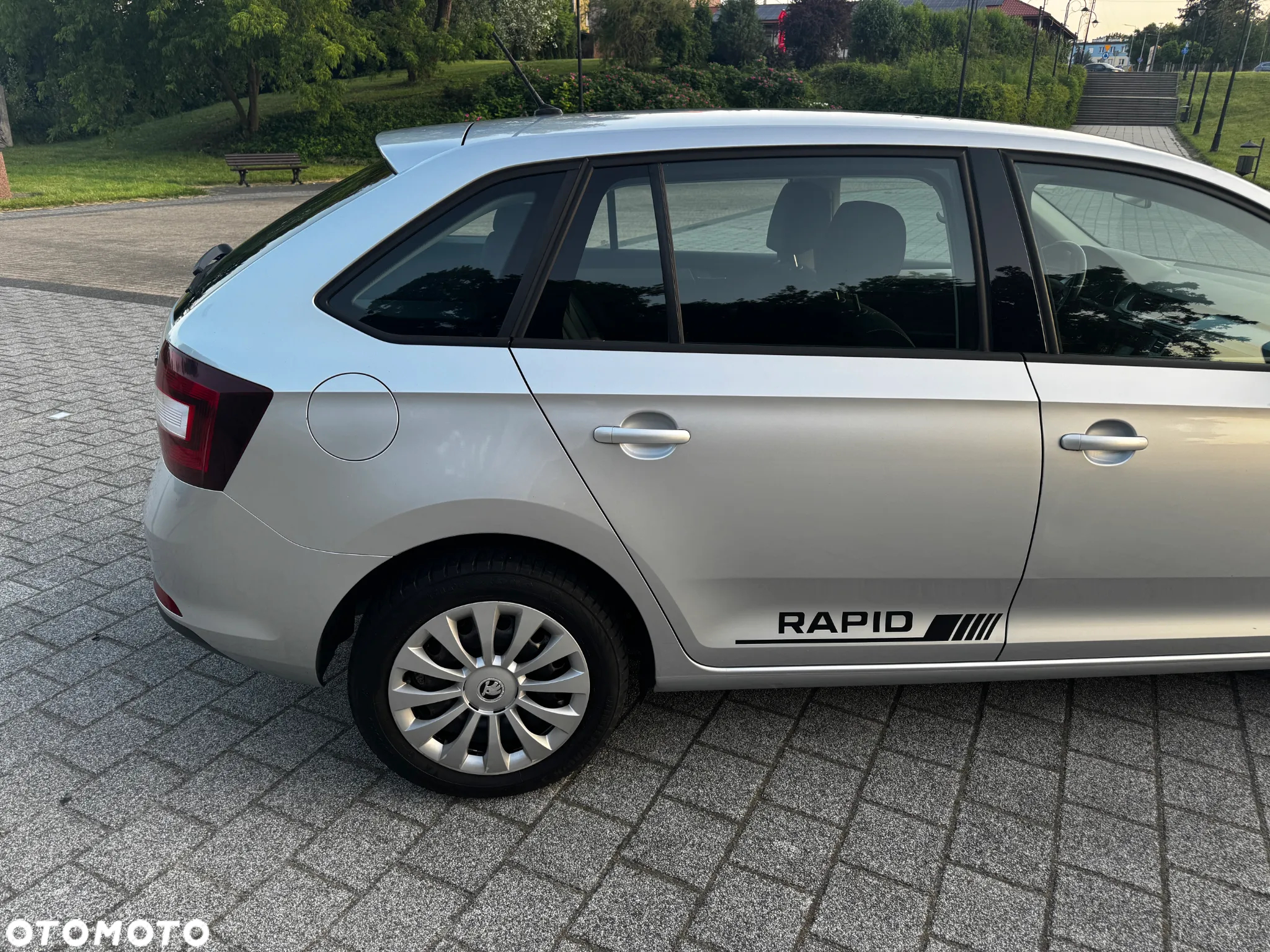 Skoda RAPID - 7