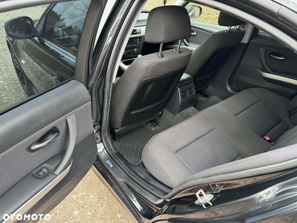 BMW Seria 3 318i - 20