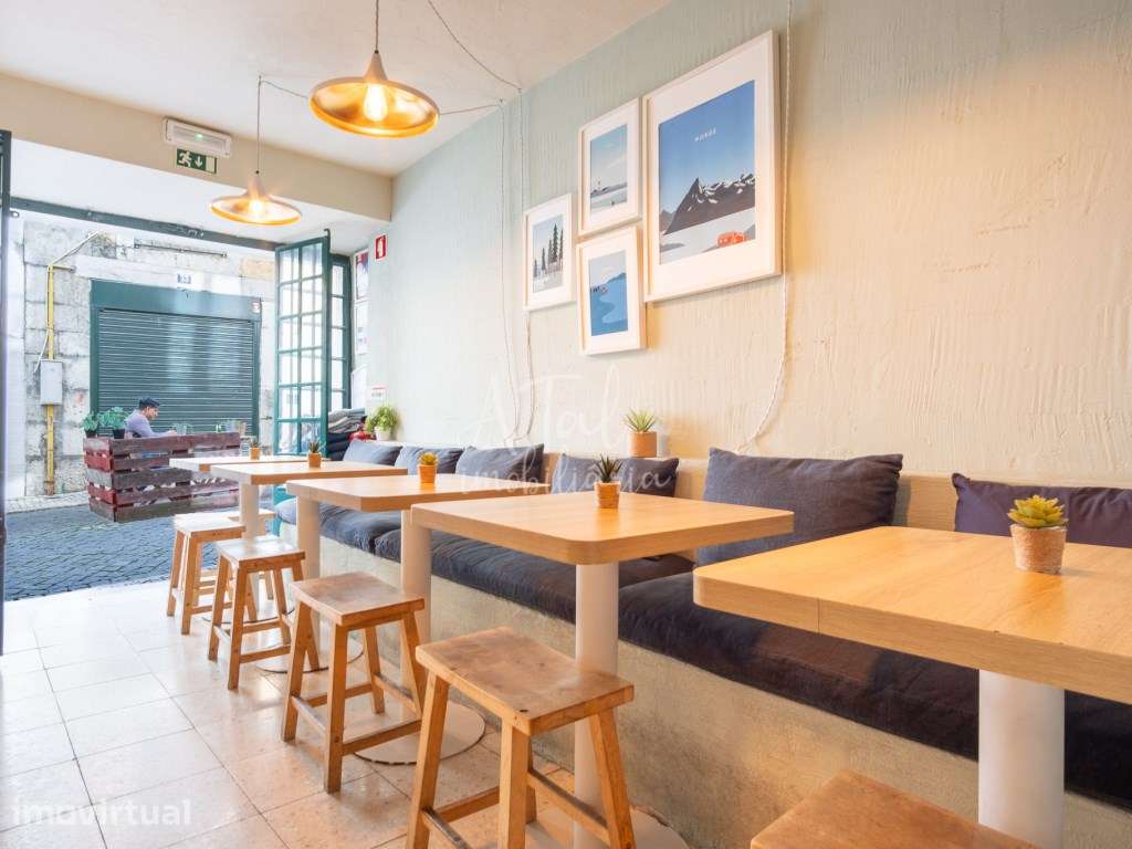 Café / Brunch junto ao Elevador da Bica Lisboa - Grande imagem: 5/23