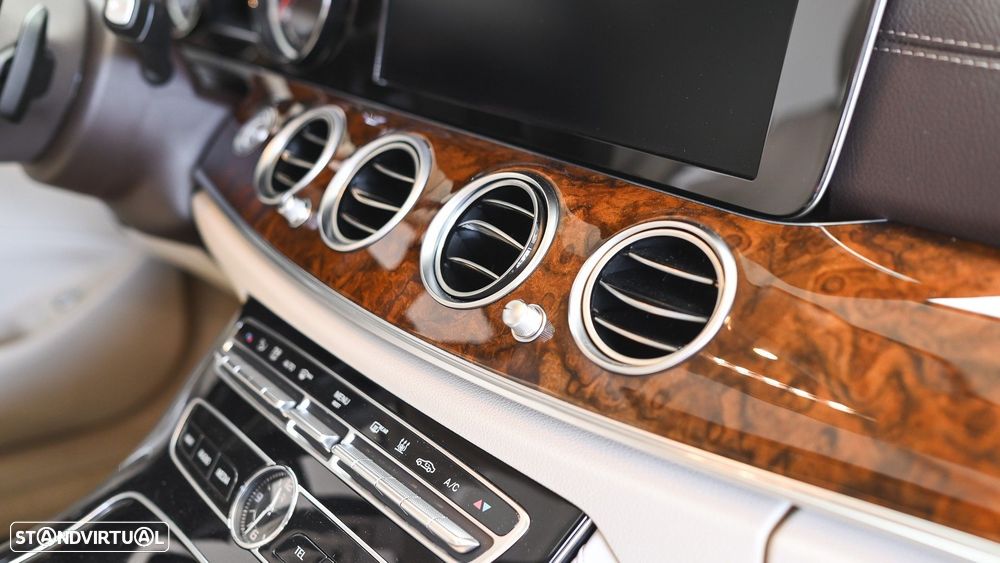 Mercedes-Benz E 300 de 4Matic T 9G-TRONIC Avantgarde - 39
