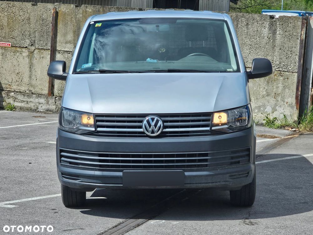 Volkswagen Transporter - 1