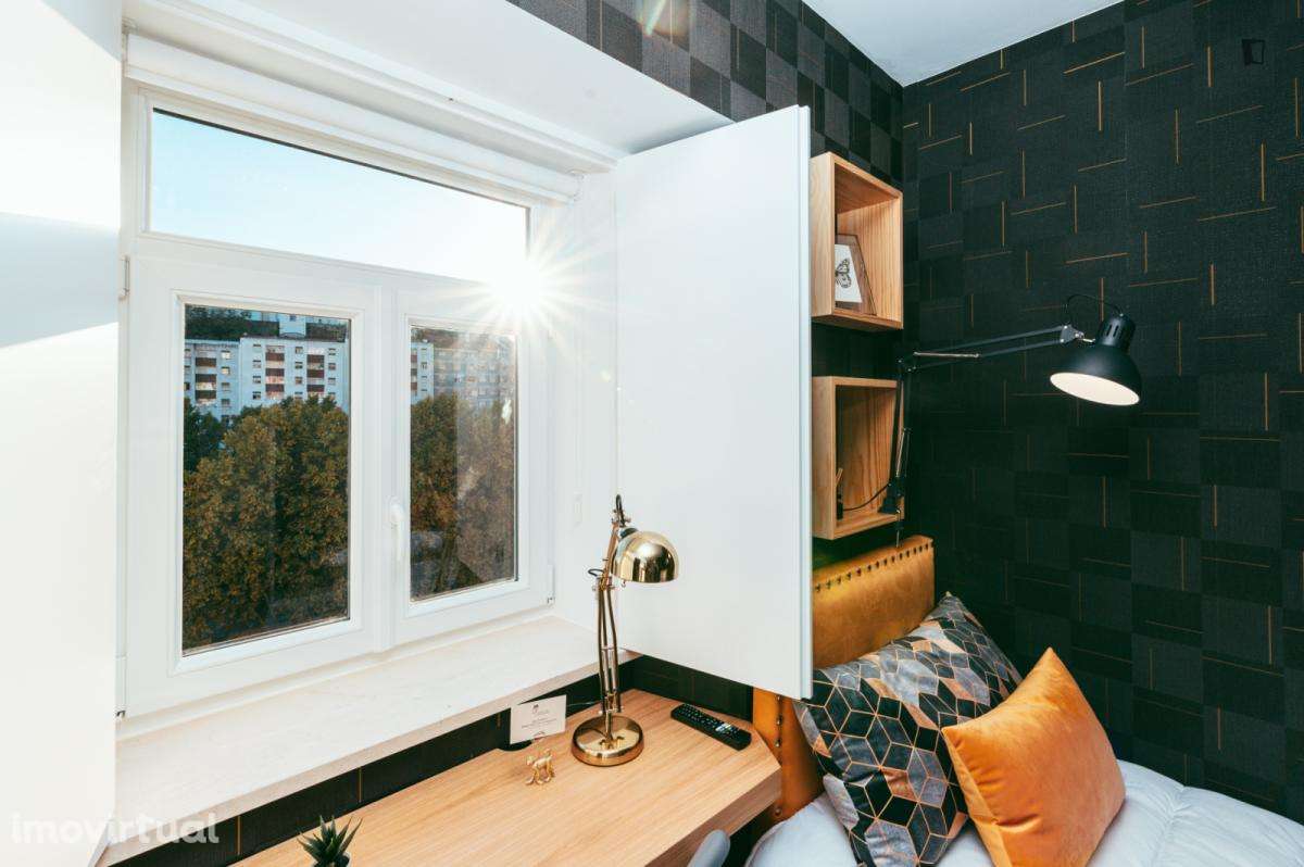 Estúdio - localizado em Montes Claros Coimbra - Grande imagem: 5/26