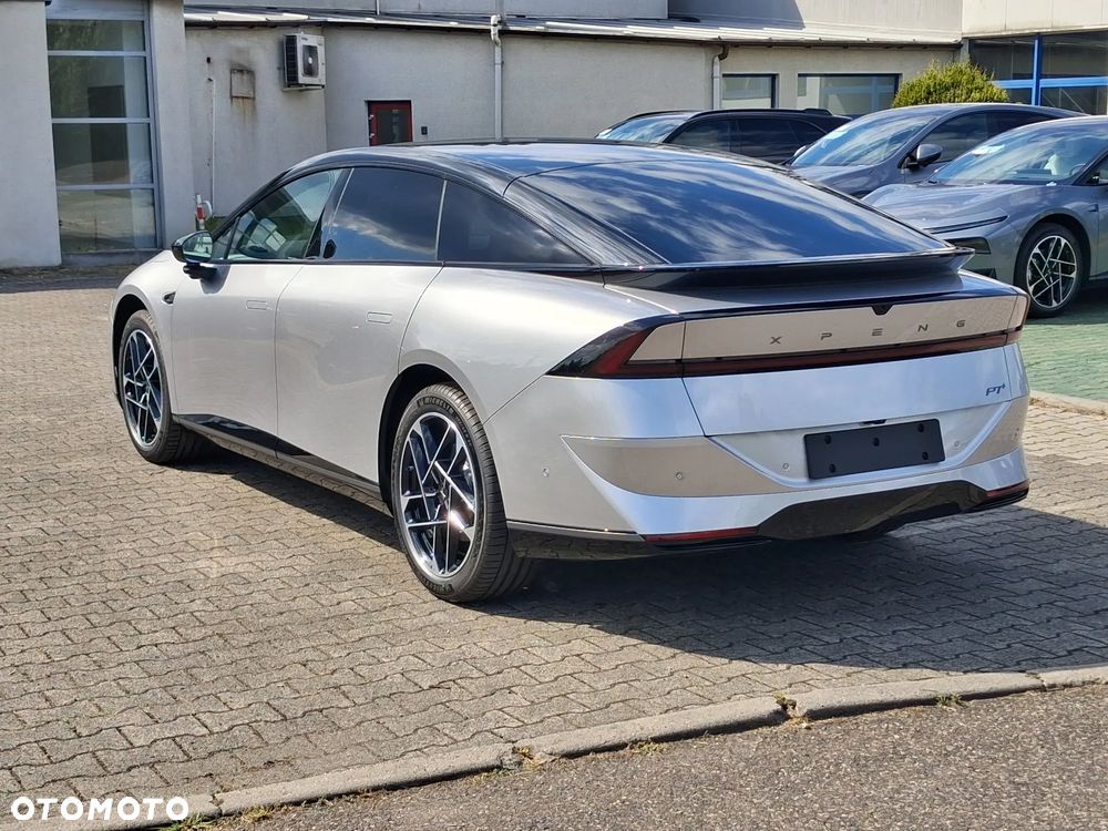 XPeng P7+ 74.9 kWh RWD Long Rage Pro - 8
