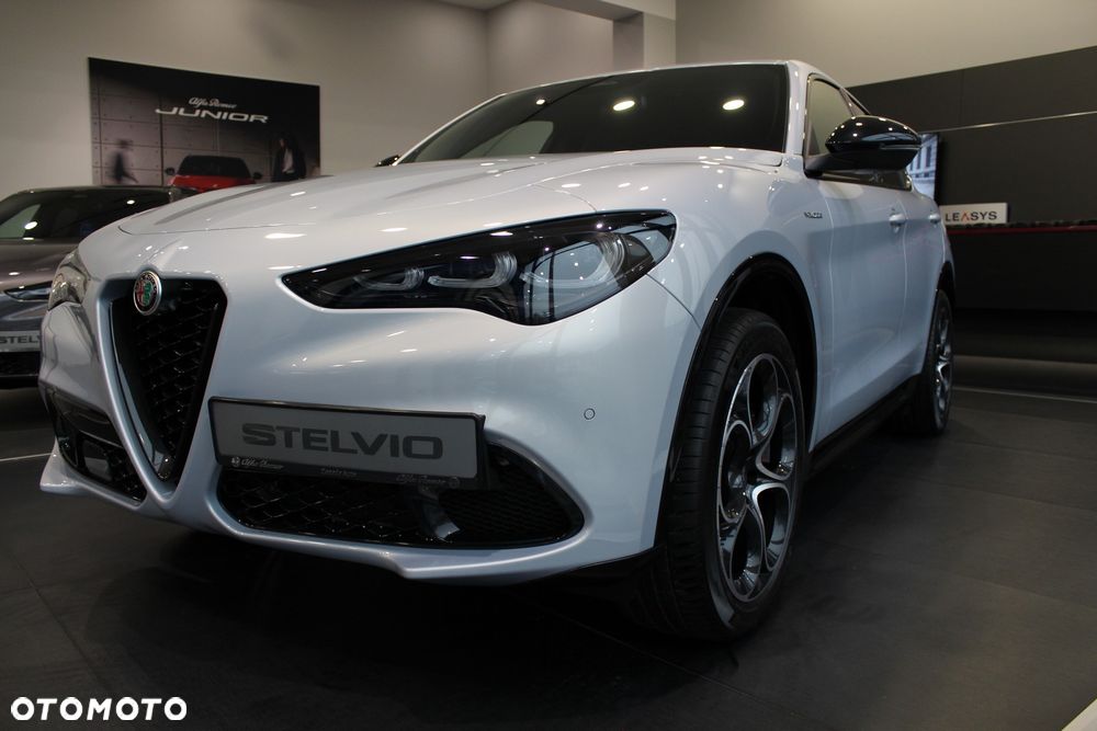 Alfa Romeo Stelvio - 5