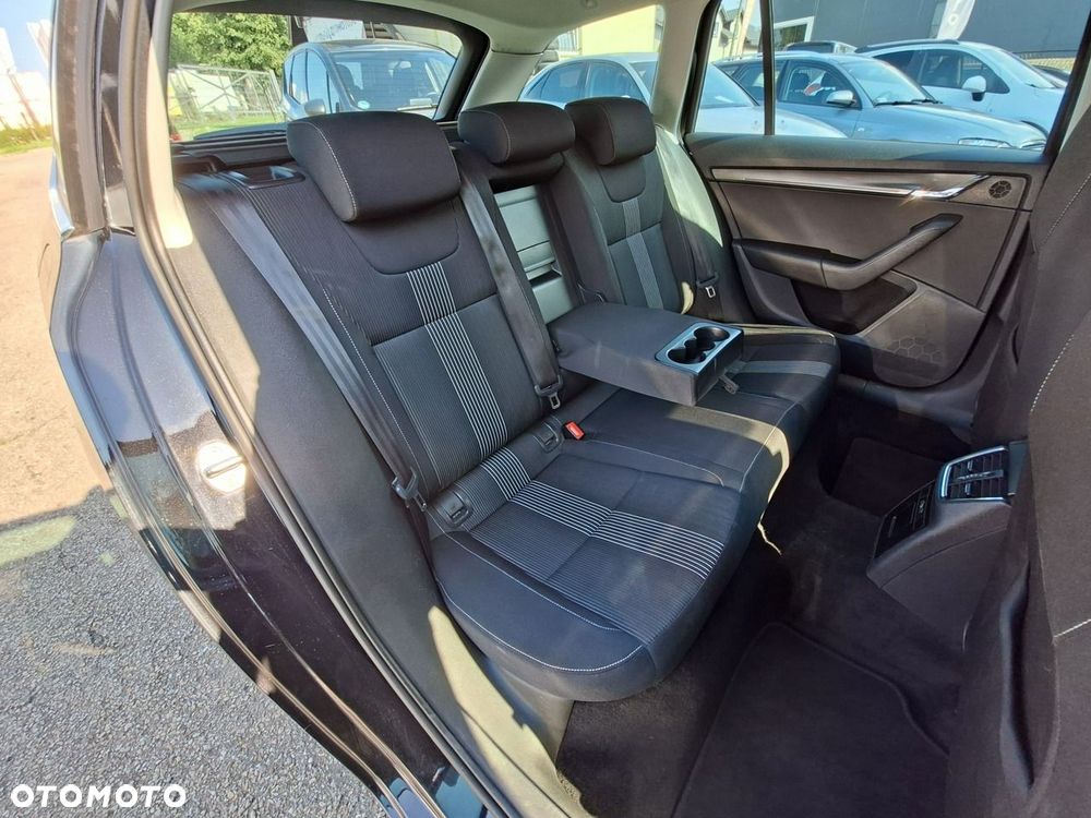 Skoda Octavia - 25