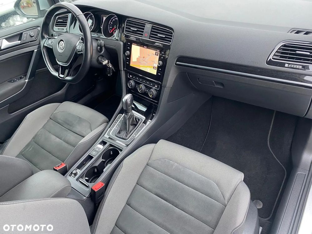 Volkswagen Golf 2.0 BlueTDI DSG Highline - 26