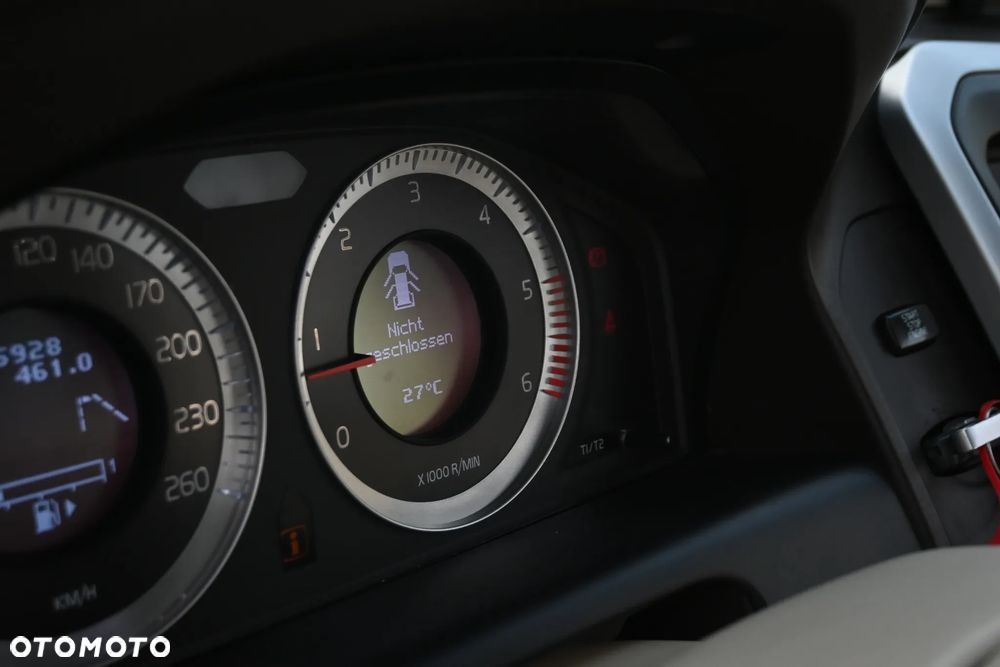 Volvo XC 60 2.4D DRIVe - 28