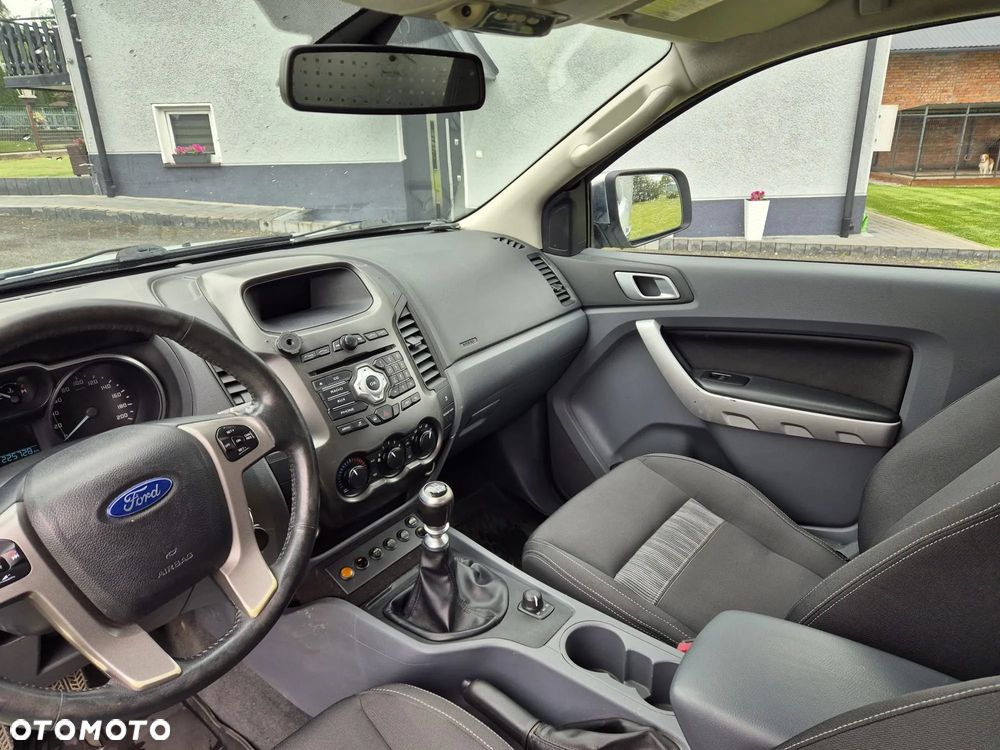 Ford Ranger 2.2 TDCi 4x4 DC XLT - 27