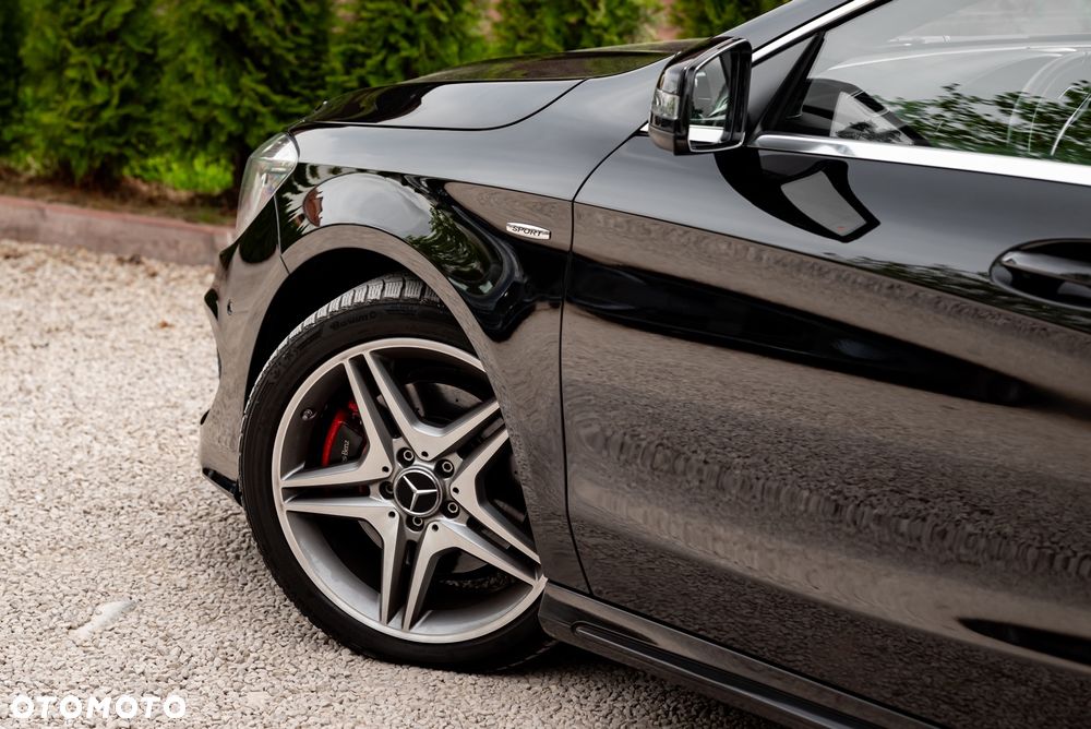 Mercedes-Benz CLA 250 4Matic 7G-DCT AMG Line - 9