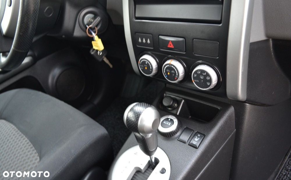 Nissan X-Trail 2.0 dCi 4x4 DPF Automatik Platinum - 32