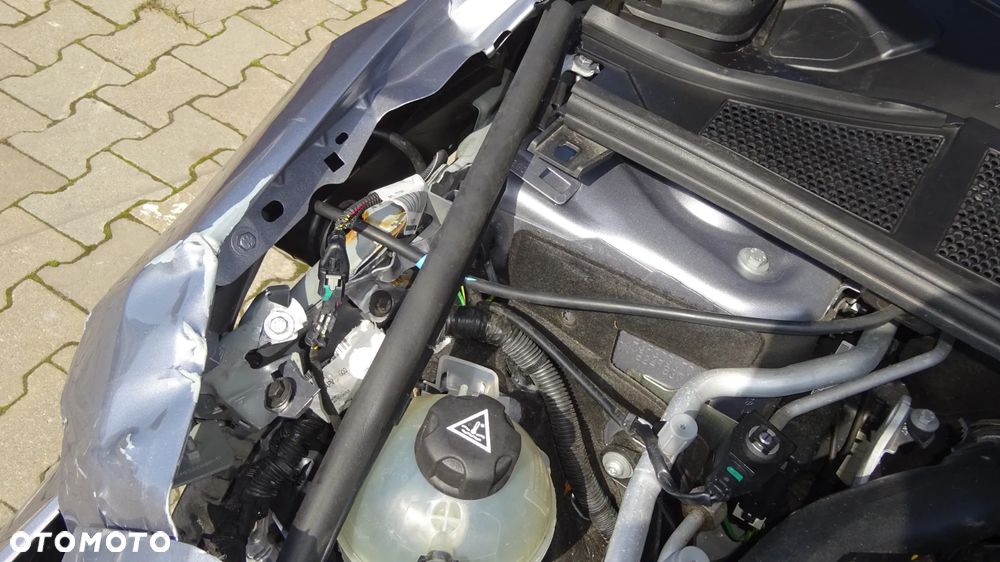 Peugeot 308 1.6 Hybrid PHEV Allure E-DCS7 - 22