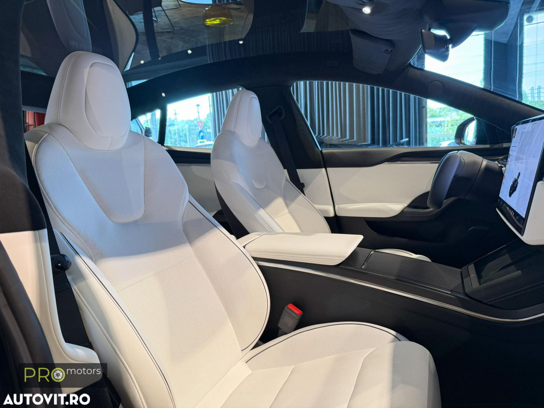 Tesla Model S Plaid - 13
