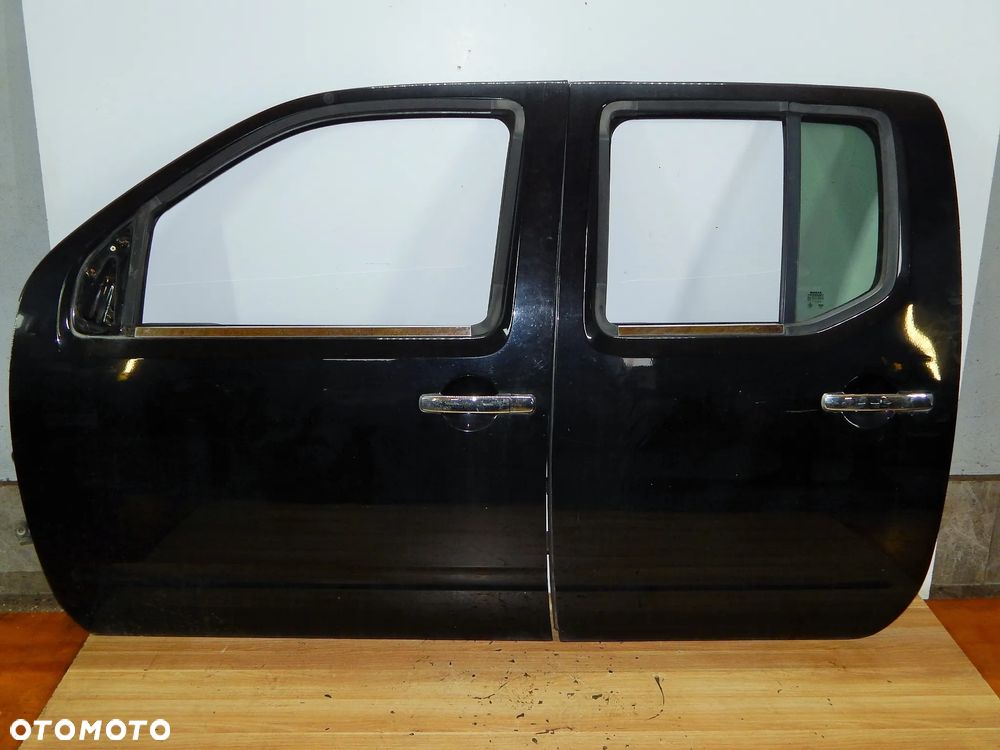 Drzwi lewy przód tył Nissan Navara D40 Pathfinder R51 05-14 czarne GN0 Łuków części - 3