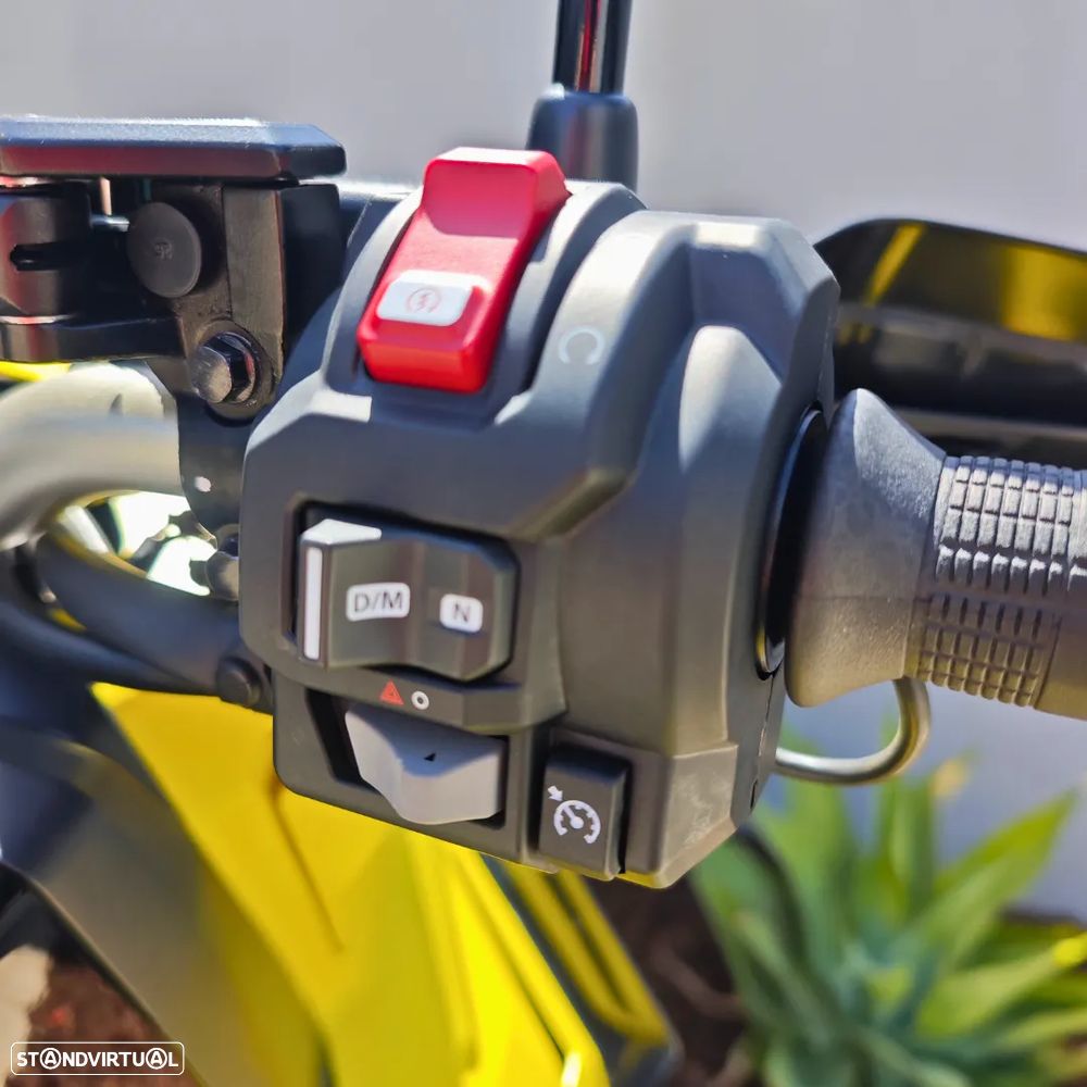 Honda X-ADV 750 SPECIAL EDITION - 8