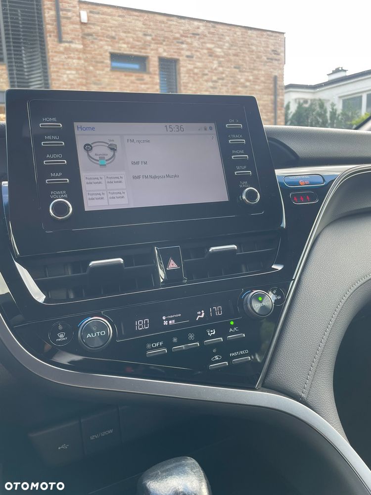 Toyota Camry 2.5 Hybrid Comfort CVT - 20