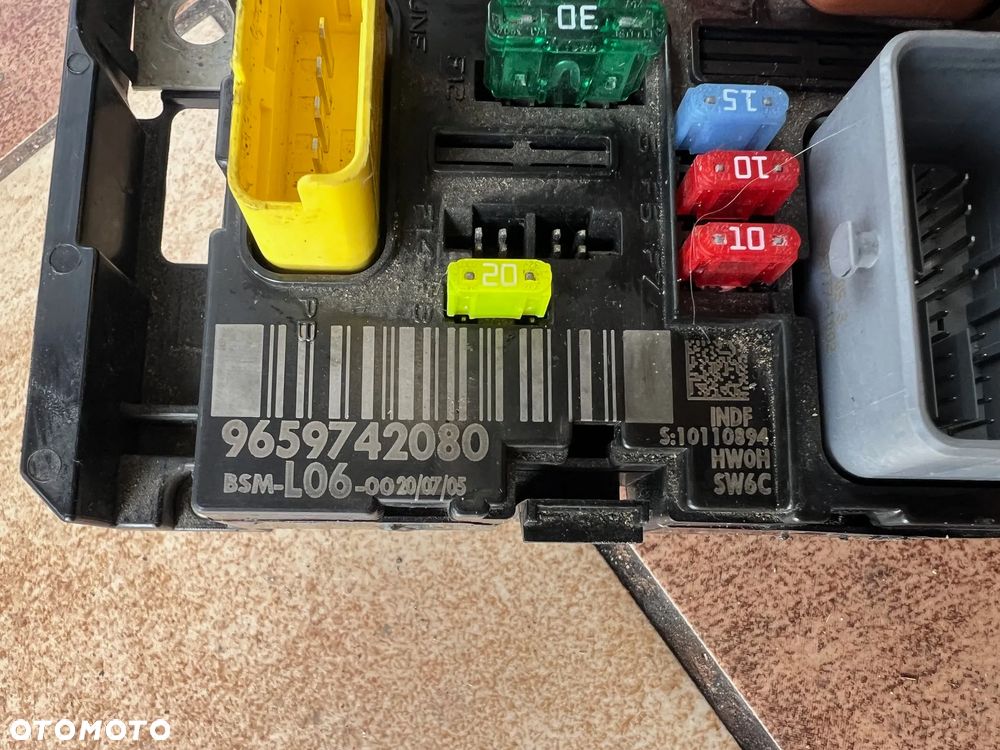 MODUŁ STEROWNIK SKRZYNKA BEZPIECZNIKÓW BSM L06 PEUGEOT CITROEN 9659742080 - 2