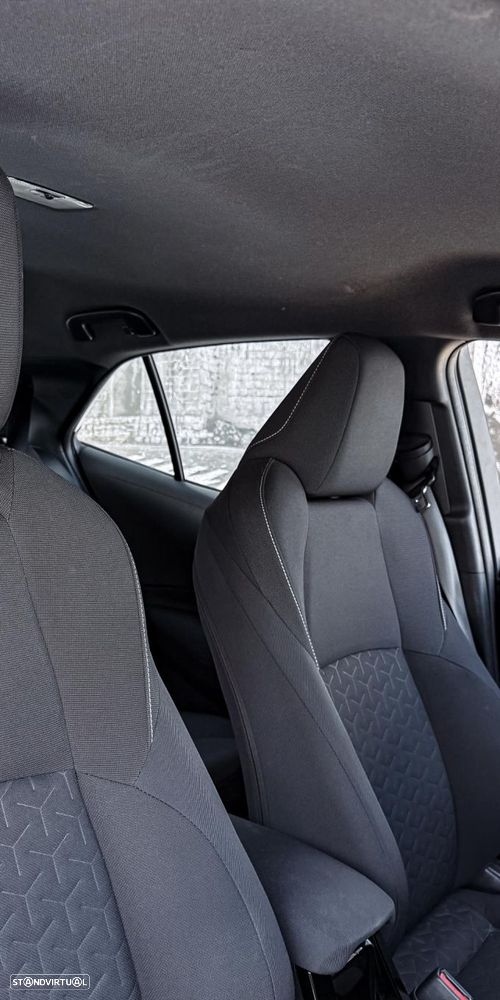 Toyota Corolla 1.8 Hybrid Comfort — photo 4