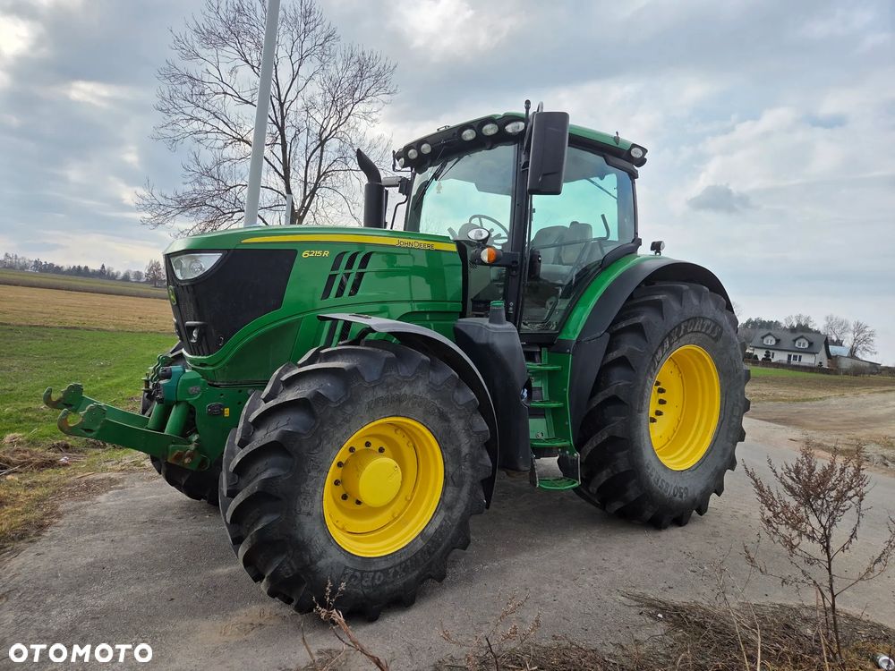 John Deere 6215R - 13