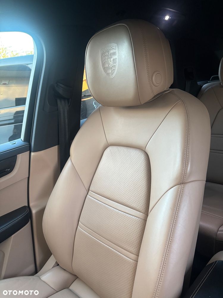 Porsche Cayenne Standard - 9