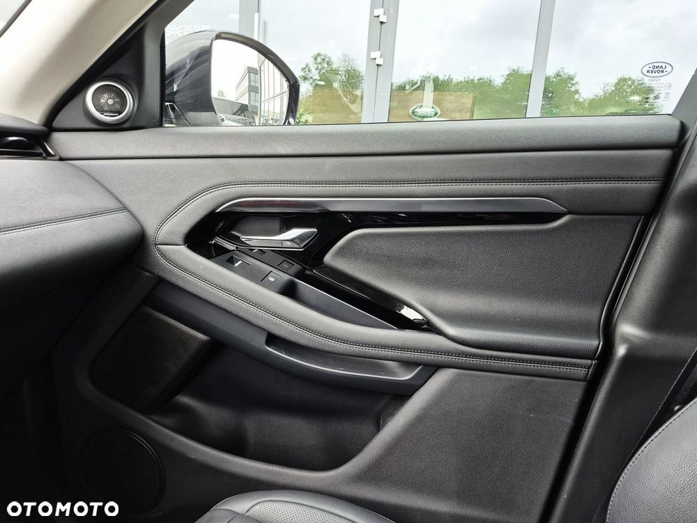 Land Rover Range Rover Evoque P300e - 36