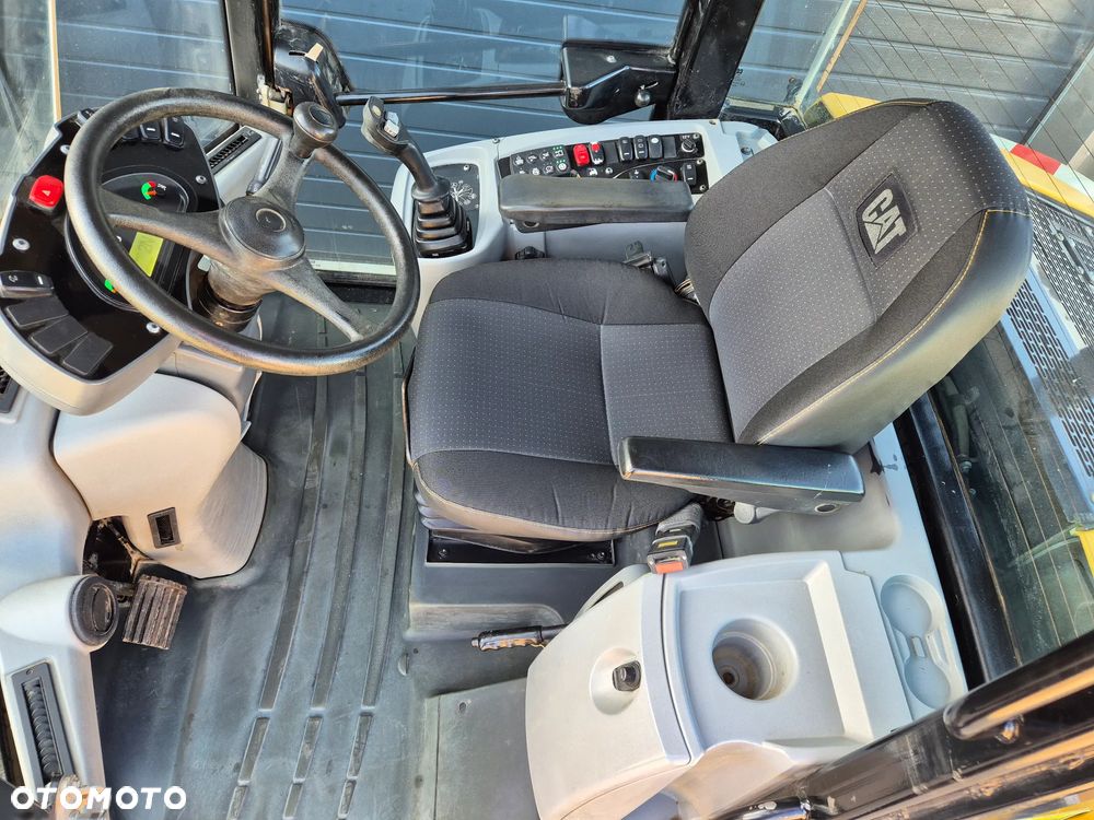 Caterpillar CAT 906M, 2016 ROK, CENTRALNE SMAROWANIE, Z NIEMIEC, 907, 908 - 16