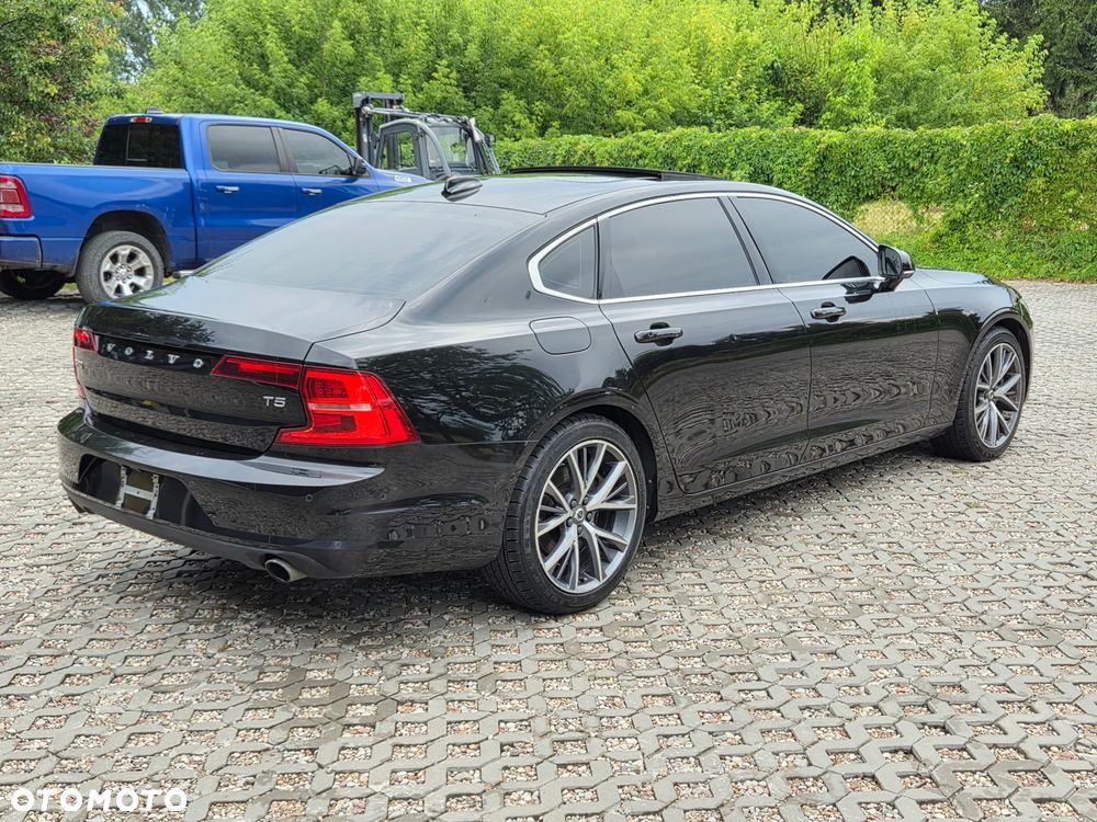 Volvo S90 T5 Momentum - 3