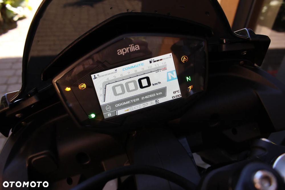 Aprilia Tuono - 10