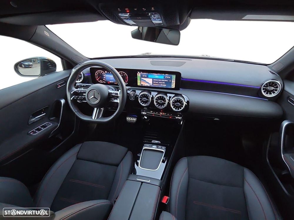 Mercedes-Benz A 180 d 8G-DCT AMG Line - 14