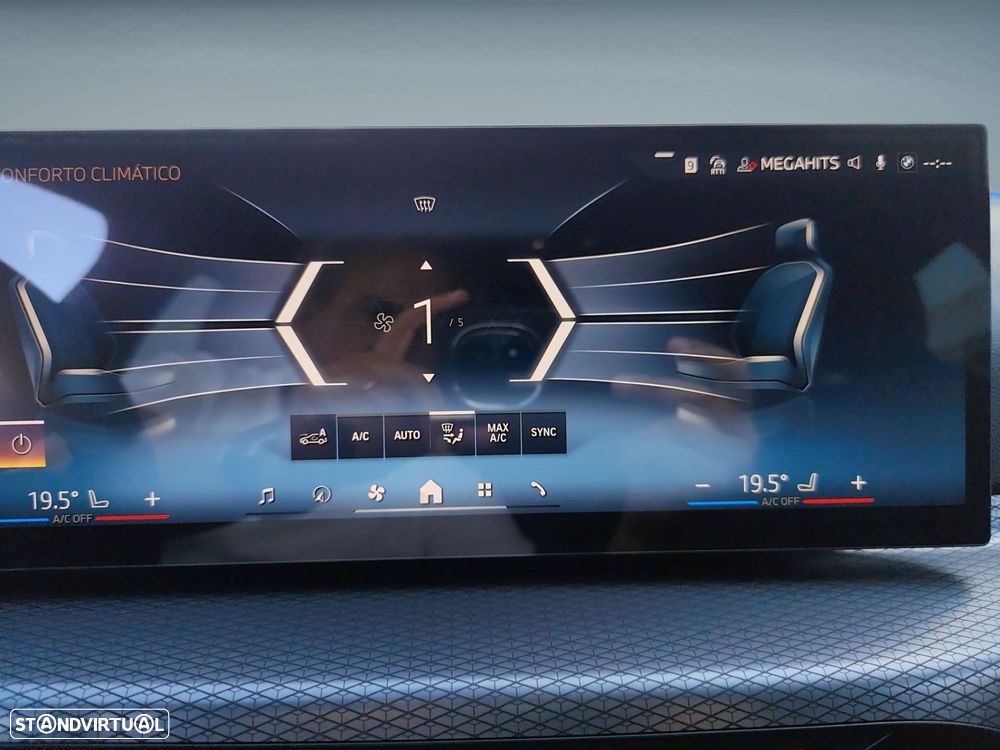 BMW 320 d Pack Desportivo M Auto - 31