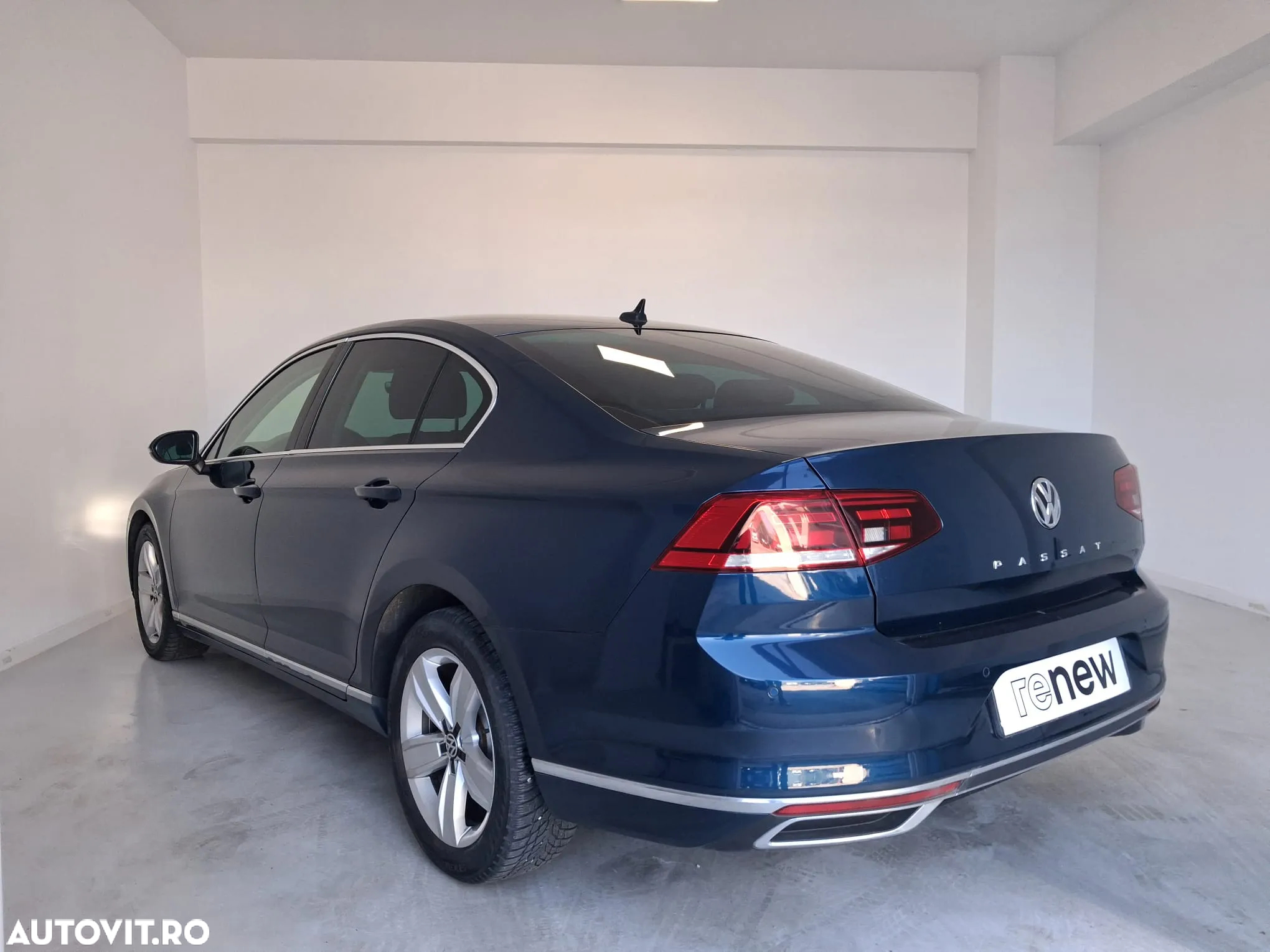 Volkswagen Passat 2.0 TDI DSG Highline - 34
