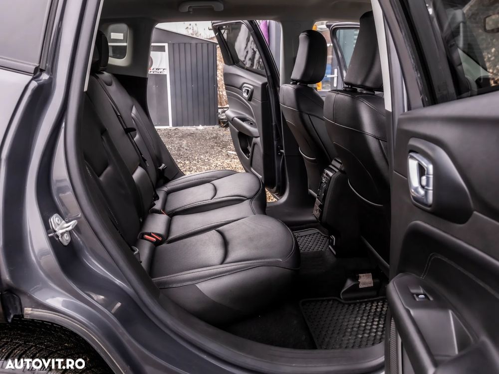 Jeep Compass 1.3T 4xe AT6 PHEV Summit - 6