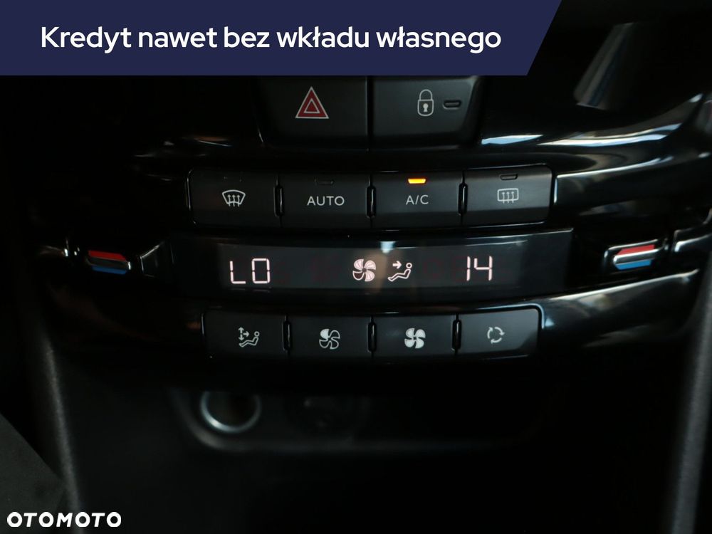 Peugeot 208 - 15