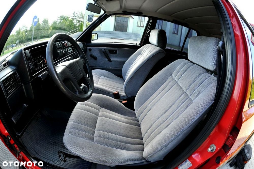 Volkswagen Golf - 8