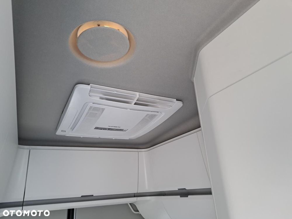 Volkswagen Grand California Grand California 600 DMC 3500kg silnik: 2,0 l TDI EURO VI-e SCR / 163KM/skrzynia biegów: Przedni napęd automatyczna 8-biegowa rozstaw osi: 3640 mm - 29