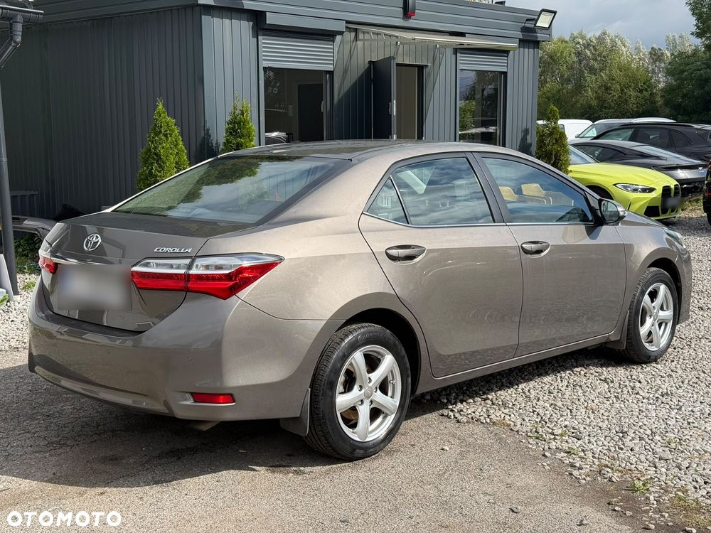 Toyota Corolla 1.6 Comfort - 9