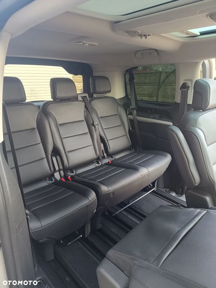 Peugeot Traveller L2 2.0 EAT8 Business VIP - 24