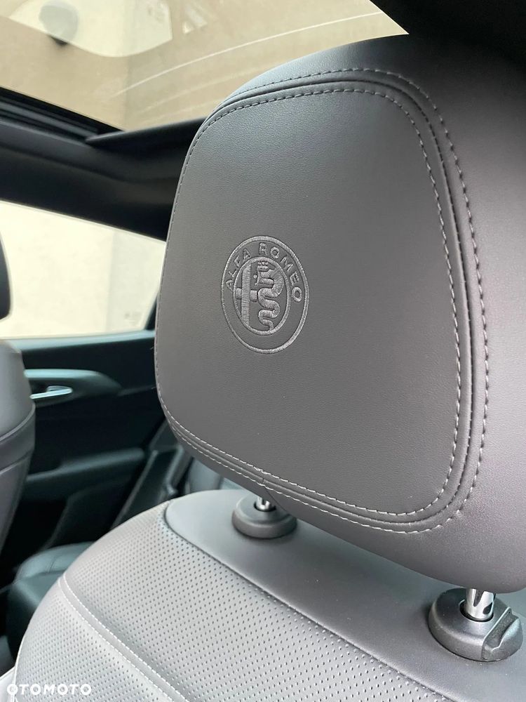 Alfa Romeo Tonale 1.3 VGT Q4 Veloce - 32