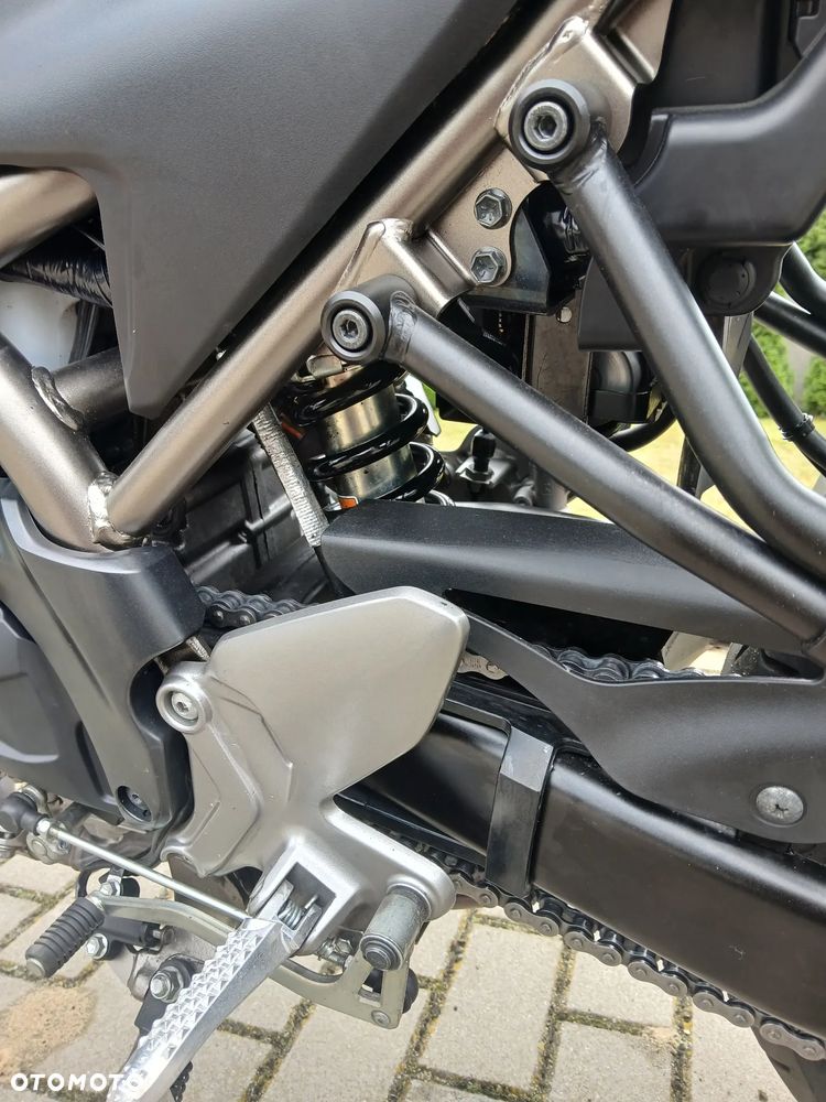 Suzuki SV - 6